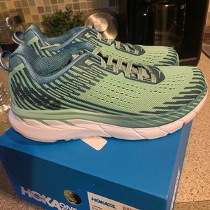 Women’s Hoka One One Clifton 5